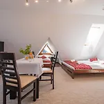 Szmaragd - Stoki Narciarskie - Znizki Na Termy - Sauna - Bilard * بوكافينا تترايسكا