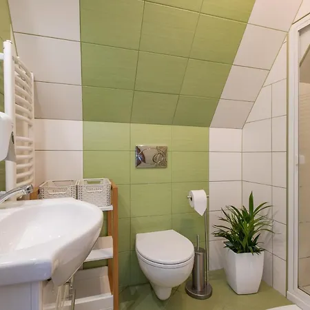 Szmaragd - Sniadania - Znizki Na Termy - Sauna - Bilard - Stoki Narciarskie Homestay Bukowina Tatrzanska