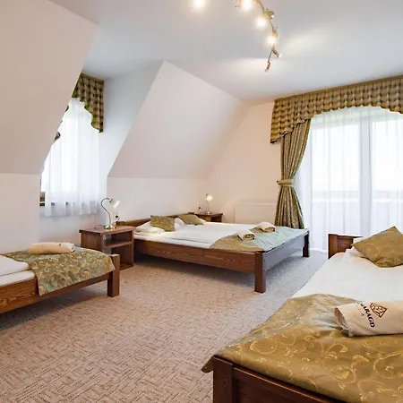 Homestay Szmaragd - Sniadania - Znizki Na Termy - Sauna - Bilard - Stoki Narciarskie *