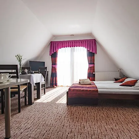 Szmaragd - Sniadania - Znizki Na Termy - Sauna - Bilard - Stoki Narciarskie Homestay *