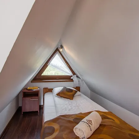 Szmaragd - Sniadania - Znizki Na Termy - Sauna - Bilard - Stoki Narciarskie Homestay