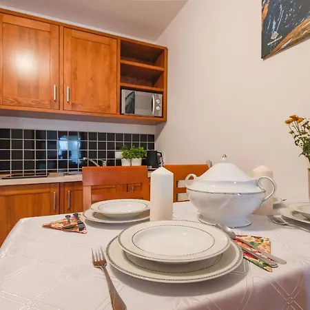 Homestay Szmaragd - Sniadania - Znizki Na Termy - Sauna - Bilard - Stoki Narciarskie